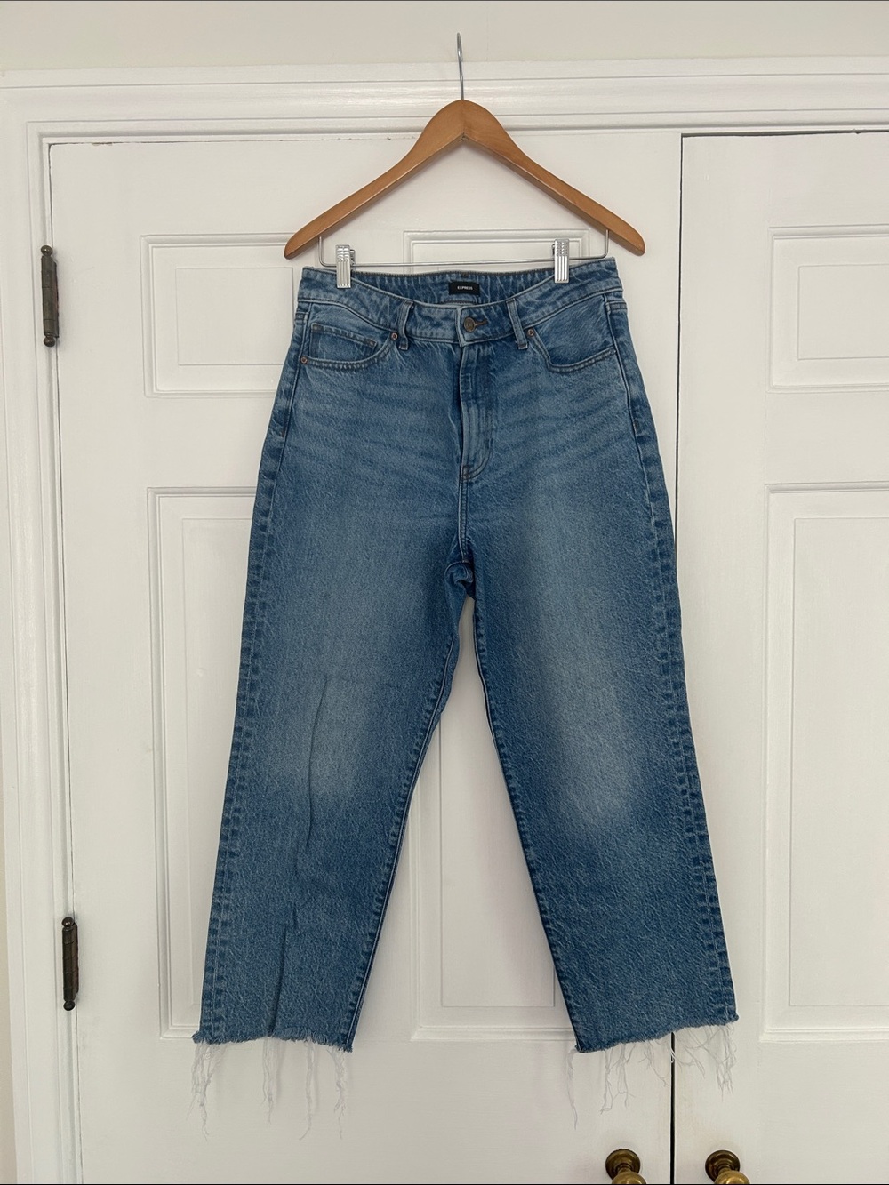 Express Straight-Leg Jeans in Medium Blue Wash